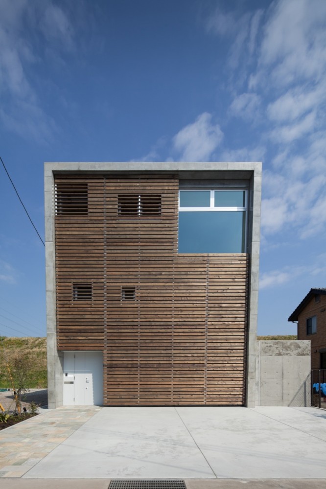 House in Fuji / LEVEL Architects