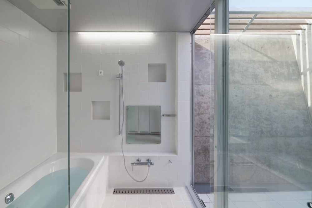 House in Fuji / LEVEL Architects