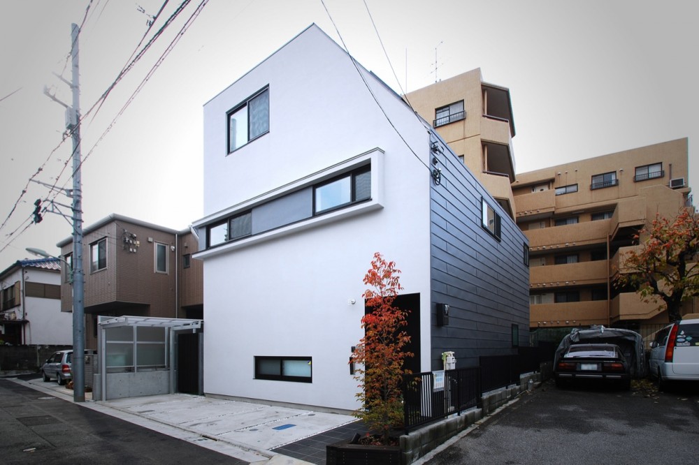 House in Togoshi / LEVEL Architects