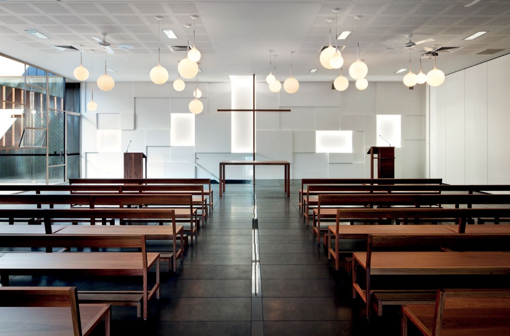 Puckapunyal Military Area Memorial Chapel / BVN Architecture