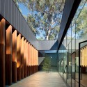Puckapunyal Military Area Memorial Chapel / BVN Architecture Puckapunyal Military Area Memorial Chapel / BVN Architecture © John Gollings
