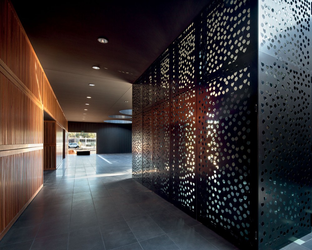 Puckapunyal Military Area Memorial Chapel / BVN Architecture
