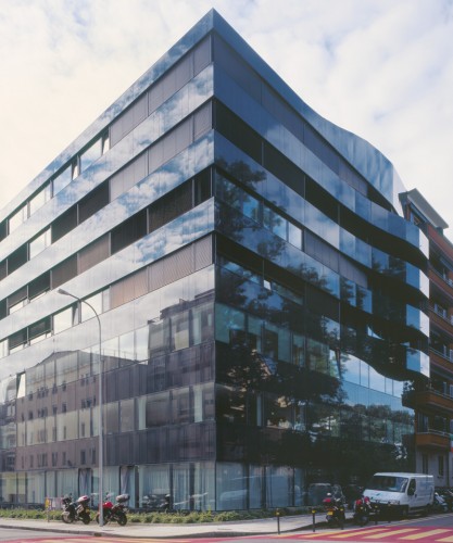 Corner Building / meier + associés architectes