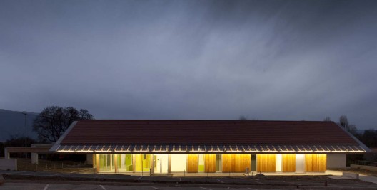 Early Childhood Center / Clermont Architectes