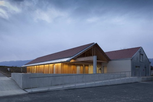 Early Childhood Center / Clermont Architectes