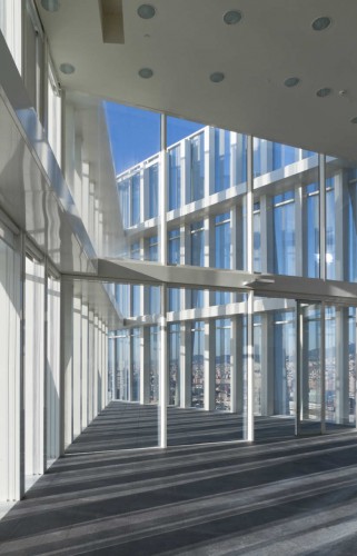Torre Diagonal Zero Zero / EMBA