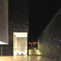 Desert Hotel / Estudio Larrain Desert Hotel / Estudio Larrain © Guy Wenborne