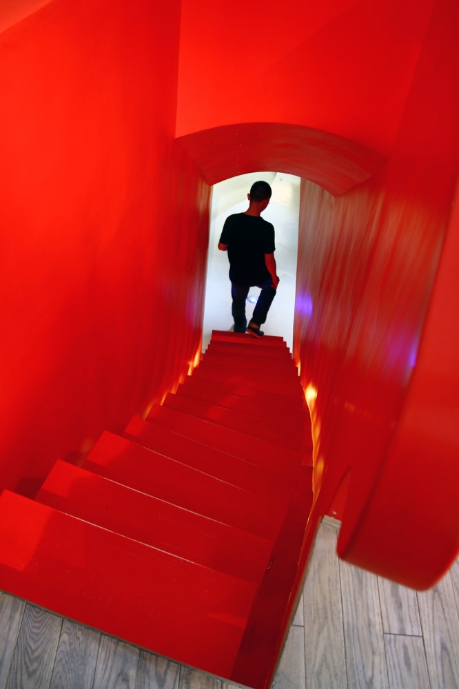 Red Town Office / Taranta Creations