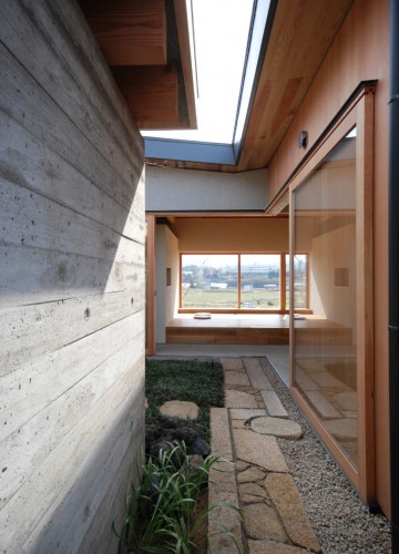 Residence In Kishigawa / Mitsutomo Matsunami