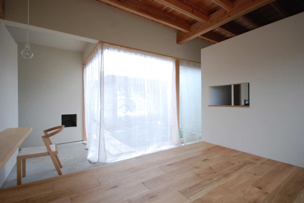 Residence In Kishigawa / Mitsutomo Matsunami