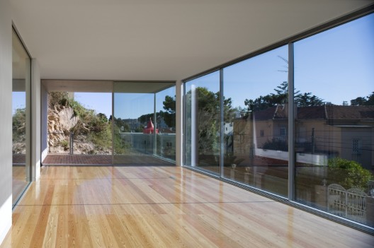 Estoril House / Frederico Valsassina