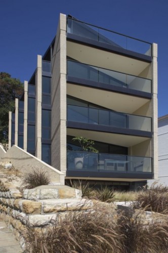 Pacific Sixteen / Smart Design Studio