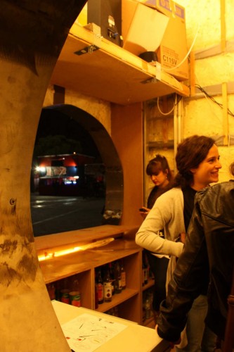 Faculty Temporary Bar / David Gonçalves Monteiro, Joana Ferreira, Tiago Ferreirinho