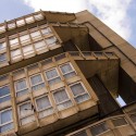 Robin Hood Gardens / Alison and Peter Smithson (8) Photo by John Levett - http://www.flickr.com/photos/joseph_beuys_hat/