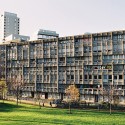 Robin Hood Gardens / Alison and Peter Smithson (10) Photo by rb. fzz - http://www.flickr.com/photos/rbfzz/