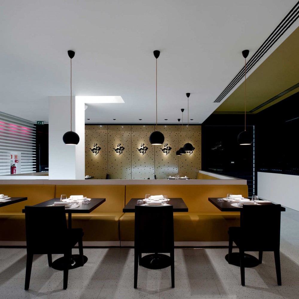 Sushicafé Avenida / Saraiva + Asociados