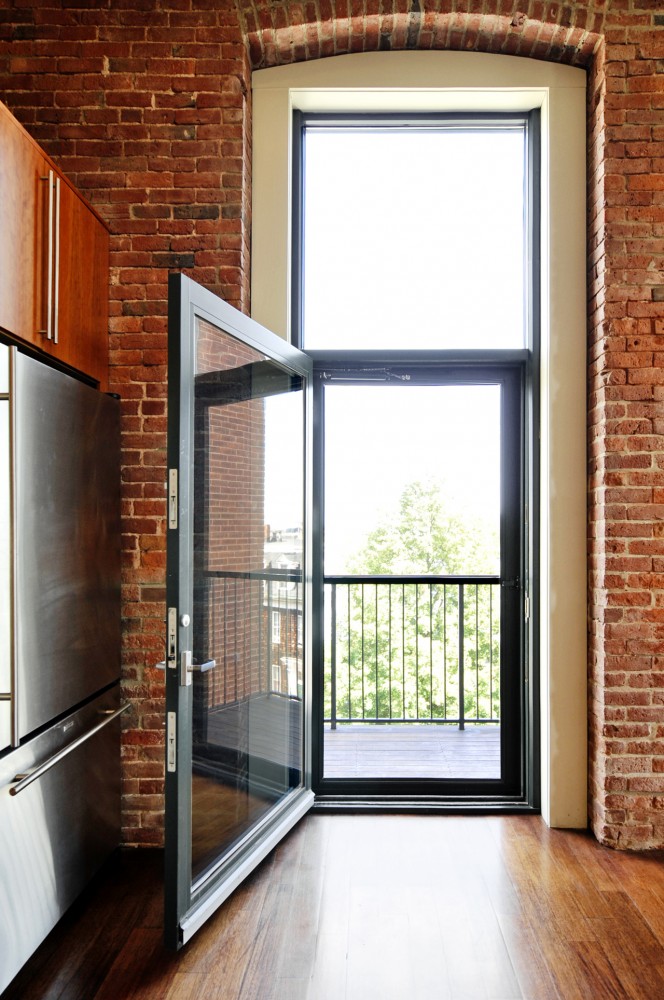 B Street Lofts / Touloukian Touloukian Inc.