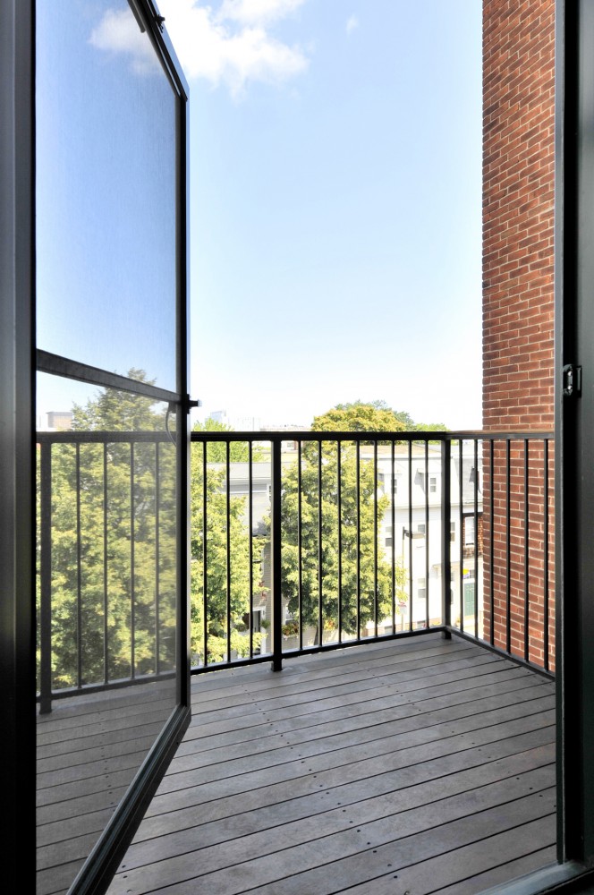 B Street Lofts / Touloukian Touloukian Inc.