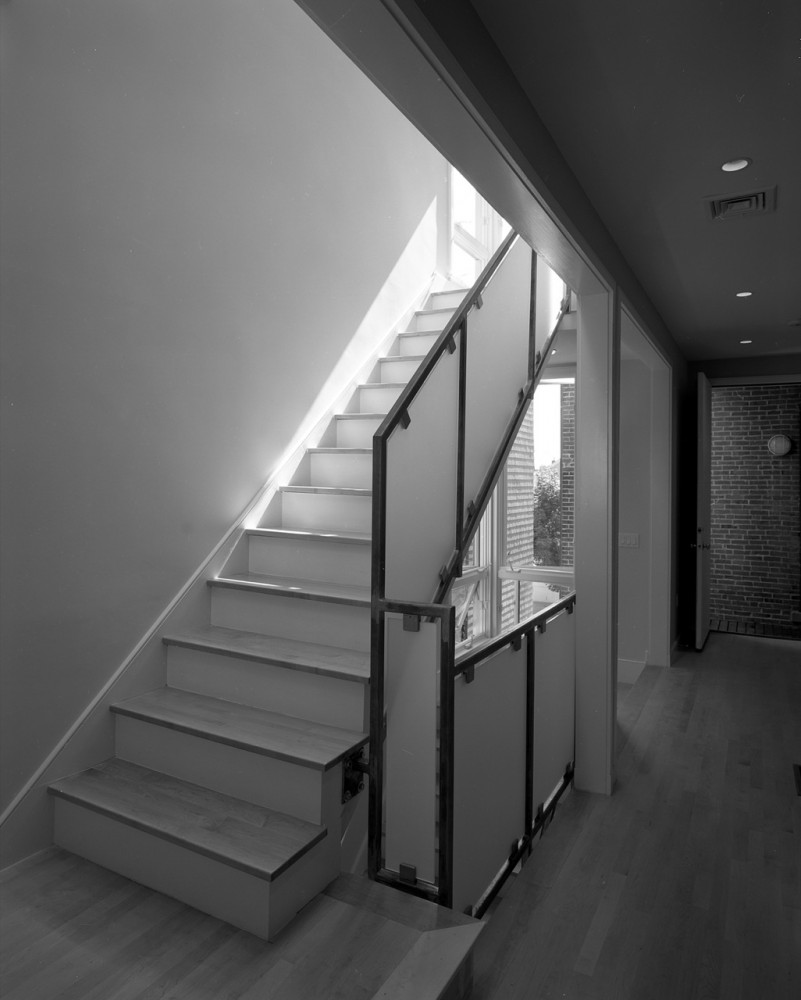 East 6th Street House / Touloukian Touloukian Inc.