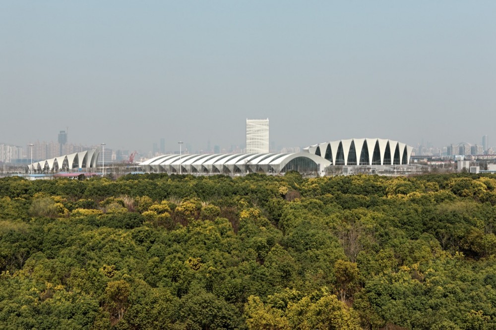 Shanghai Oriental Sports Center / gmp architekten