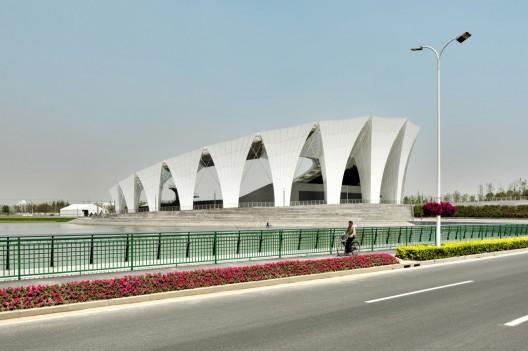 Shanghai Oriental Sports Center / gmp architekten