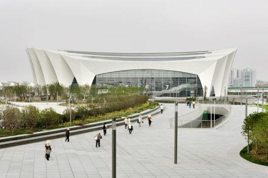 Shanghai Oriental Sports Center / gmp architekten