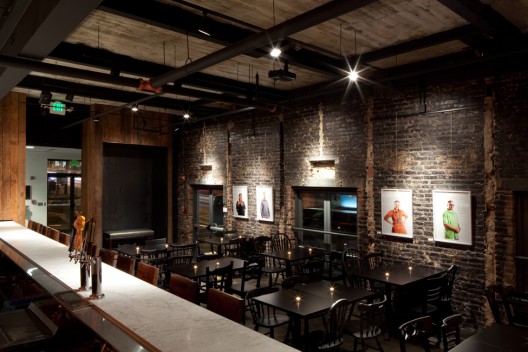 Creative Alliance Cafe / PI.KL Studio and Kroiz Architecture