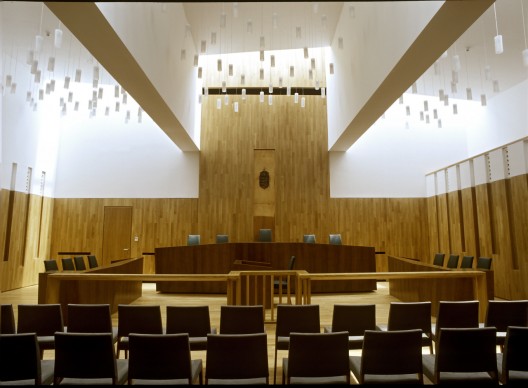 The High Court of Justice and the Law Courts / Koller Studio