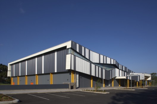 Morris Iemma Indoor Sports Center / McPhee Architects