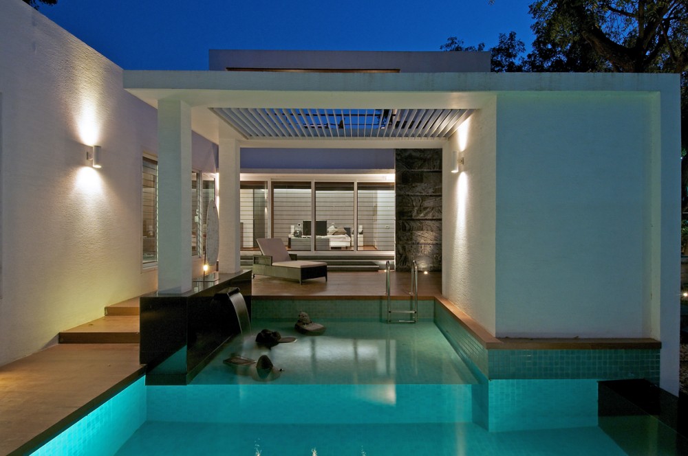 Dinesh Mills Bungalow / atelier dnD