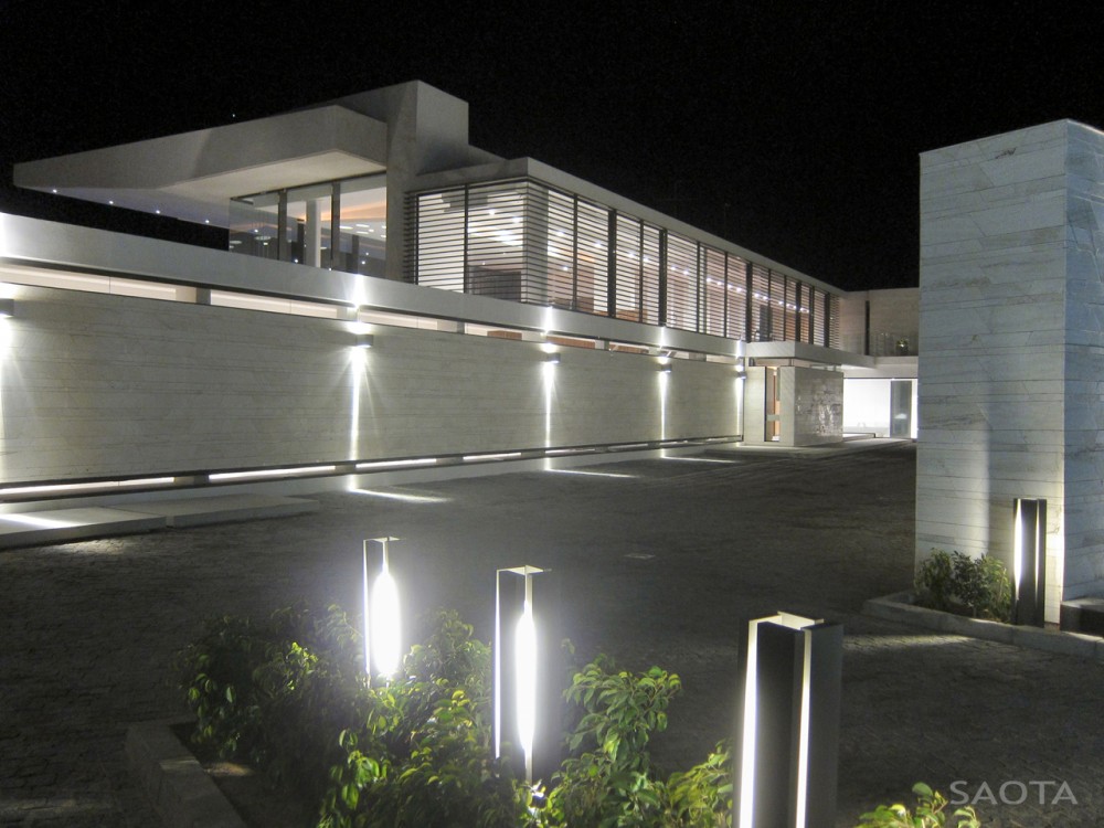 Dakar Sow House / SAOTA