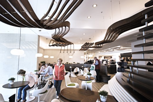 Green Bistro Interior Design / Siddik Erdogan+ Jörn Fröhlich