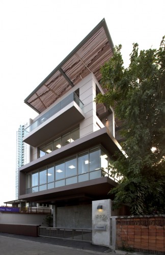 Chai Tour Office / aMA Design Studio Co.