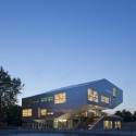 L’arbrisseau Neighborhood Centre / Colboc Franzen & Associes © Paul Raftery