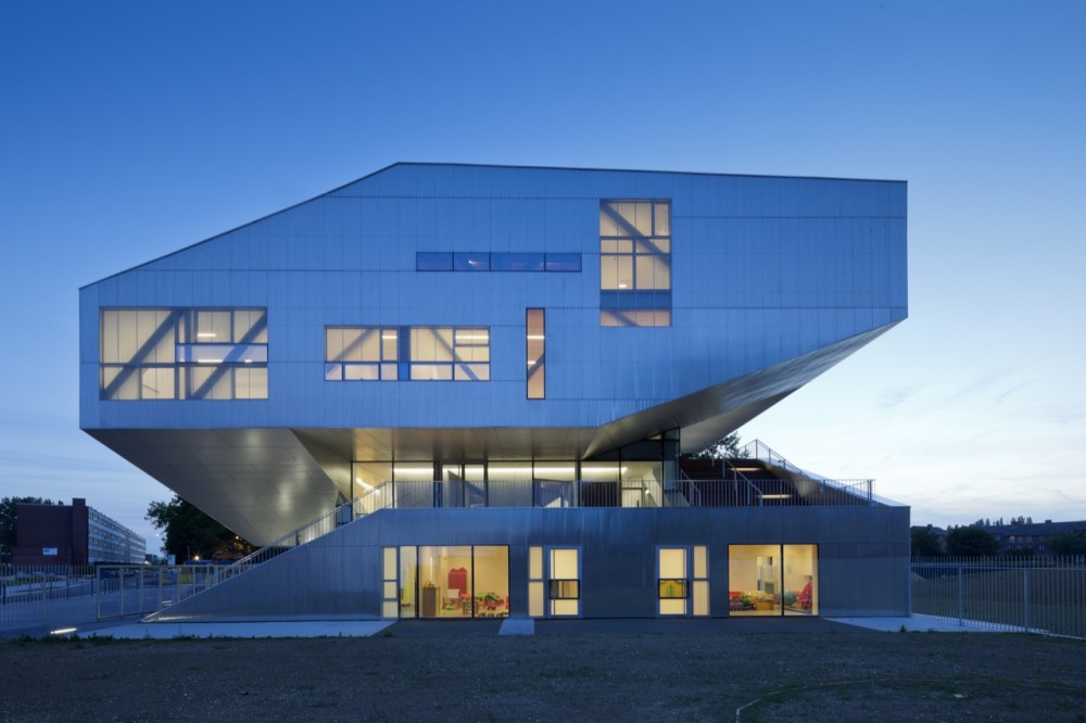 L’arbrisseau Neighborhood Centre / Colboc Franzen & Associes