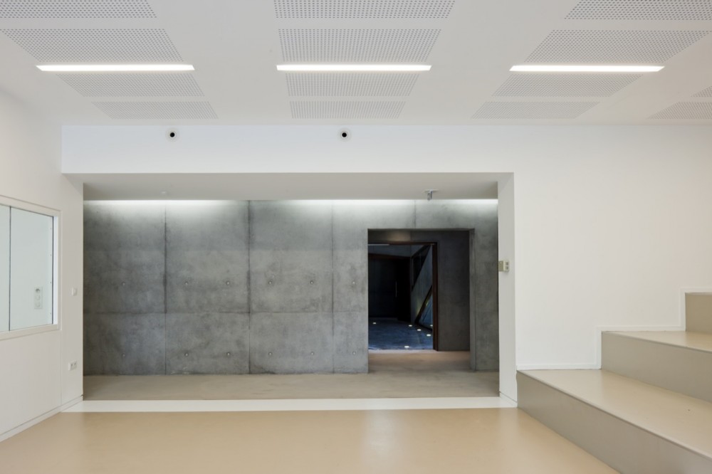 L’arbrisseau Neighborhood Centre / Colboc Franzen & Associes