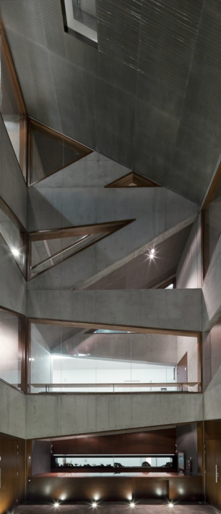 L’arbrisseau Neighborhood Centre / Colboc Franzen & Associes