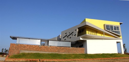 The Summit / Studio Decode