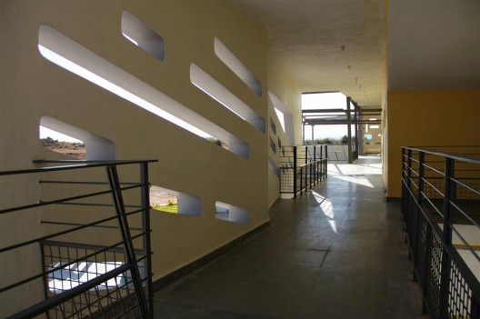 The Summit / Studio Decode