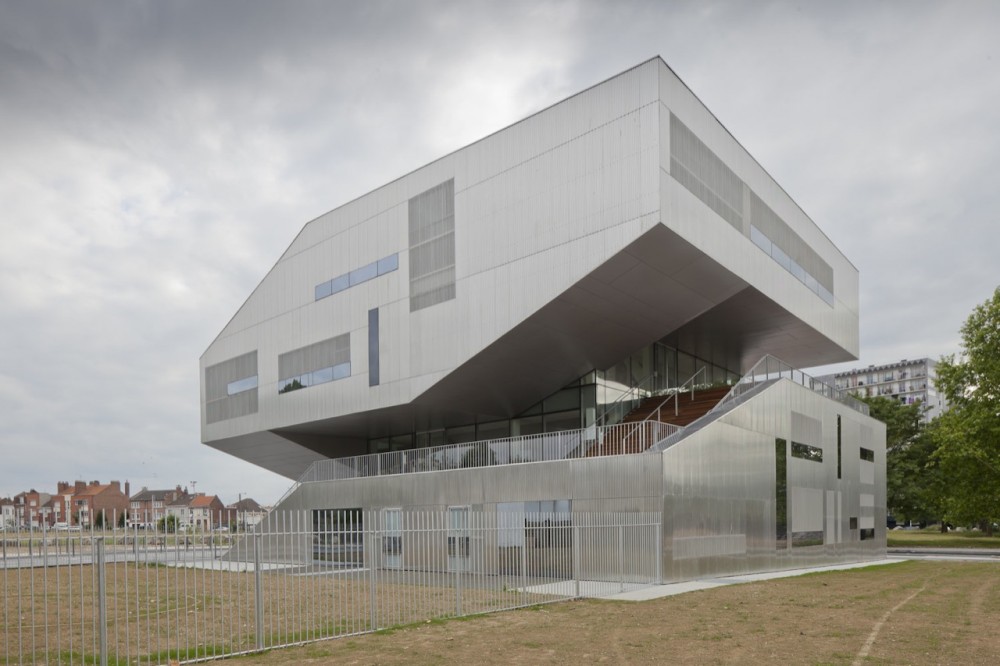 L’arbrisseau Neighborhood Centre / Colboc Franzen & Associes