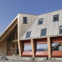 Pulpit Rock Mountain Lodge / Helen & Hard