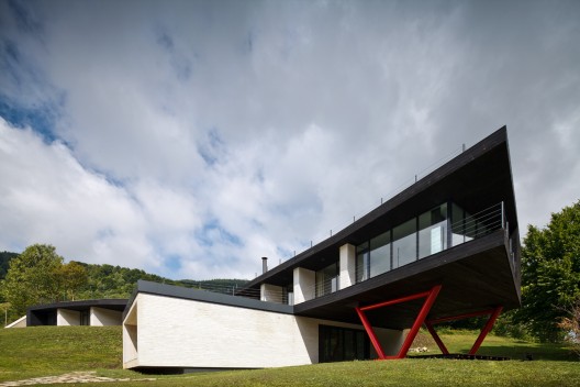 Hotel Atra Doftana / TECON Architects