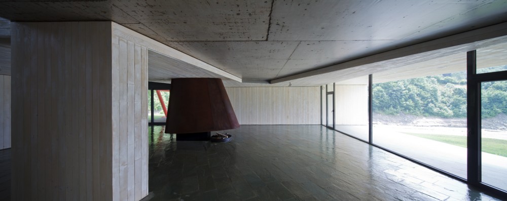 Hotel Atra Doftana / TECON Architects