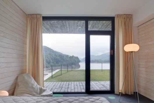 Hotel Atra Doftana / TECON Architects