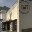 Manhattan Beach Post / SFJones Architects Manhattan Beach Post / SFJones Architects Courtesy of SFJones Architects