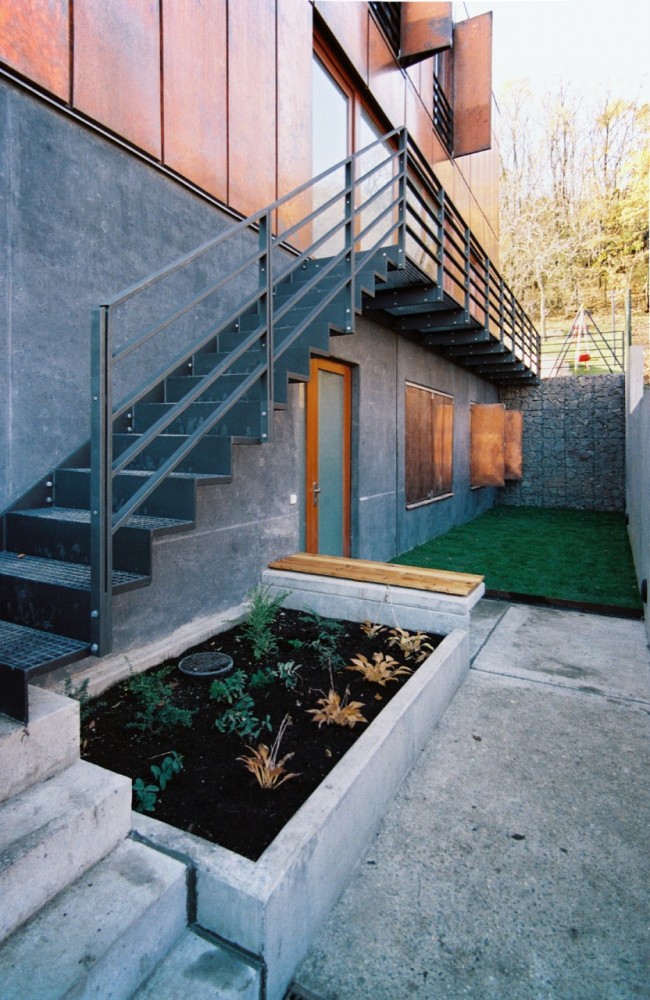 Terrace House / Pavel Hnilicka Architekti