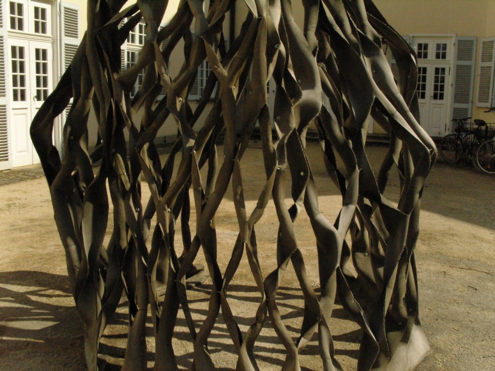 Stretched Pavilion / Centrala