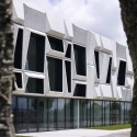 Office Building and Logistic Center / modostudio © Julien Lanoo