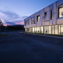 Office Building and Logistic Center / modostudio © Julien Lanoo
