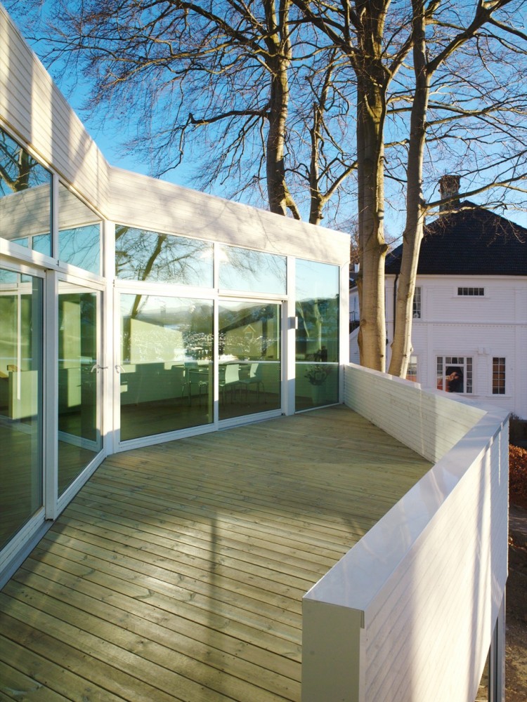 3 Houses in Paradis / Helen & Hard